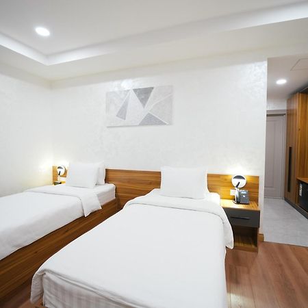 Avant Express Hotel Pool&Spa Tashkent Exterior photo