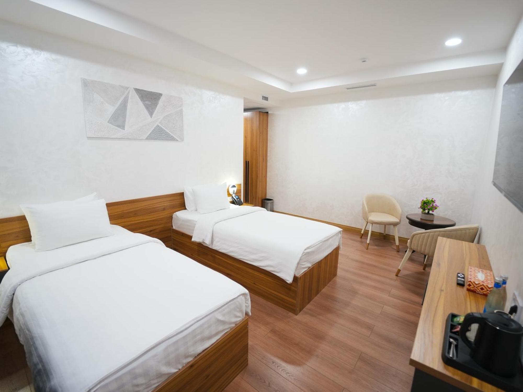 Avant Express Hotel Pool&Spa Tashkent Exterior photo